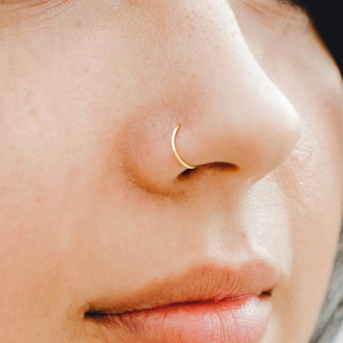 22g 6mm - 7mm 14k Gold Filled Adjustable Hoop Nose Ring - 22 Gauge 6-7MM (22g 6mm - 7mm, 14k Gold Filled)