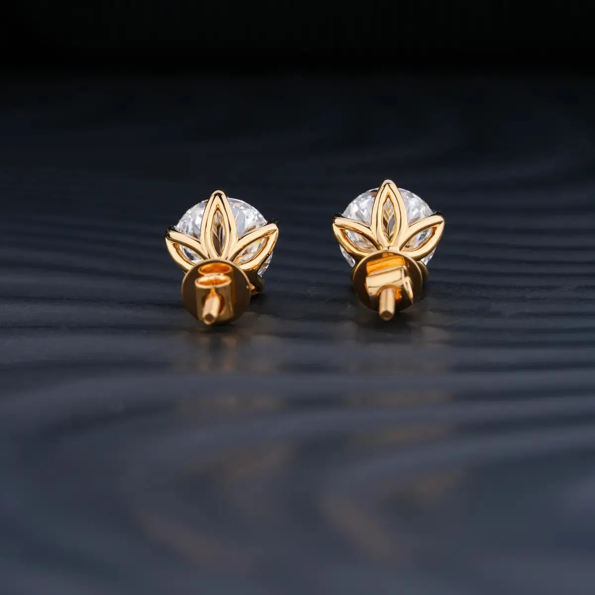 4ct Round Diamond Studs