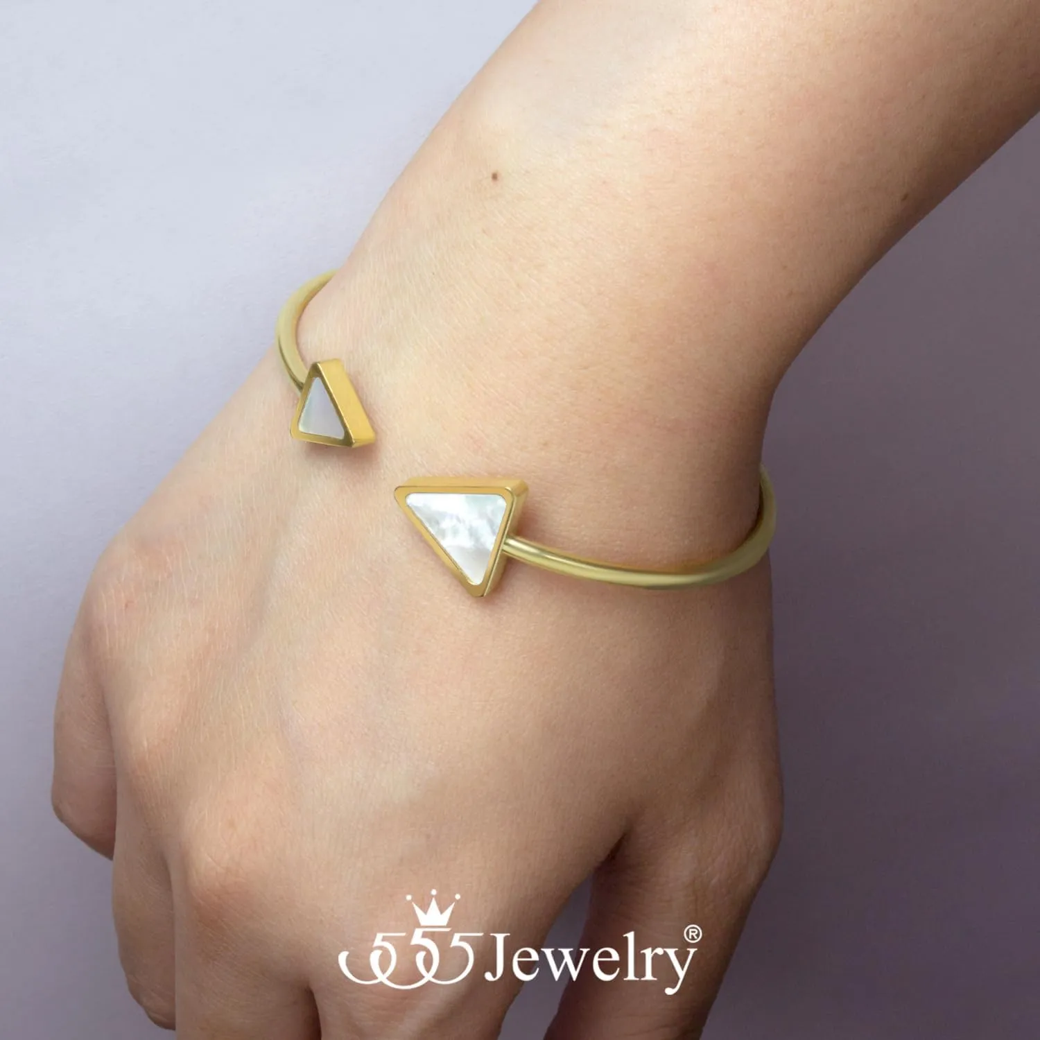 555Jewelry Stainless Steel & Shell Open Cuff Bangle Geometric Triangle Heart Bracelet for Women & Ladies