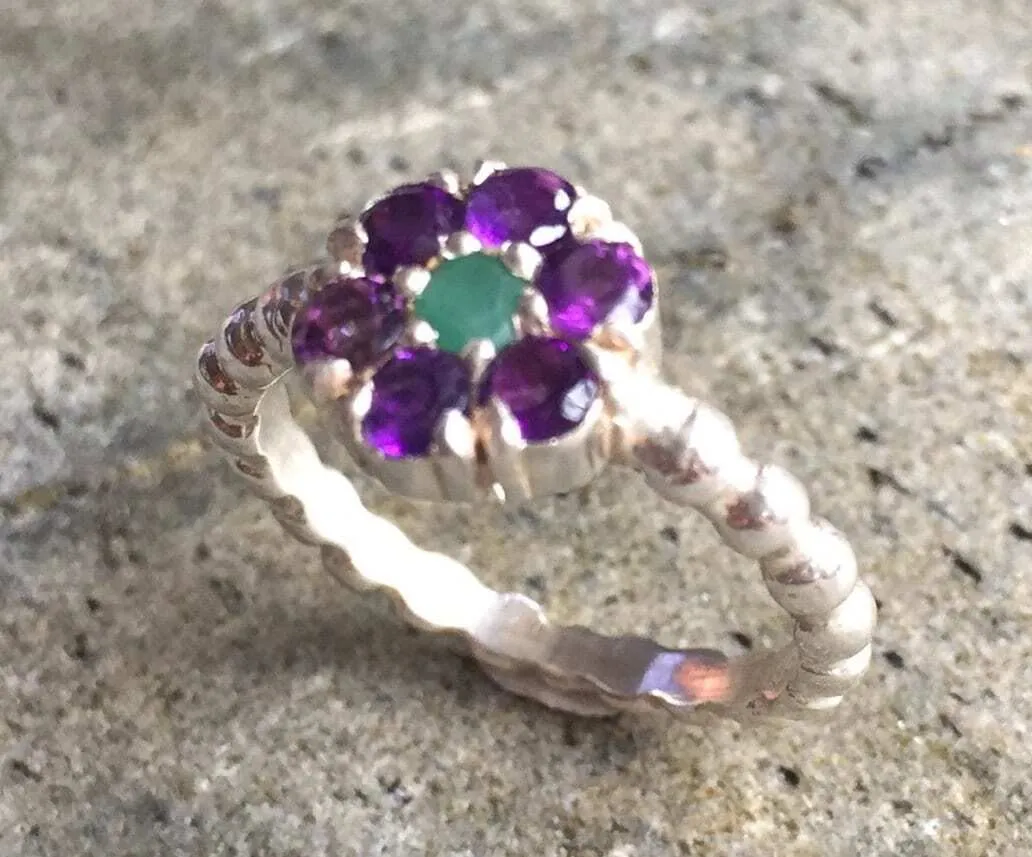 Amethyst Flower Ring - Purple Daisy Ring - Emerald Dainty Ring