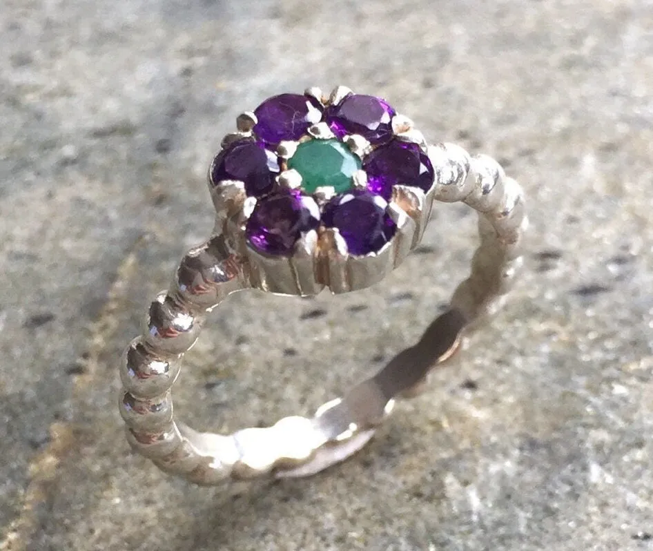Amethyst Flower Ring - Purple Daisy Ring - Emerald Dainty Ring