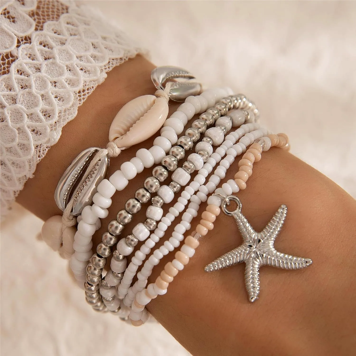 Beach Bracelets for Women Bohemian Stackable Heishi Surfer Bracelet Set Elastic Seashell Starfish Boho Friendship Bracelets for Summer Beach Party Holiday Vacation Jewelry
