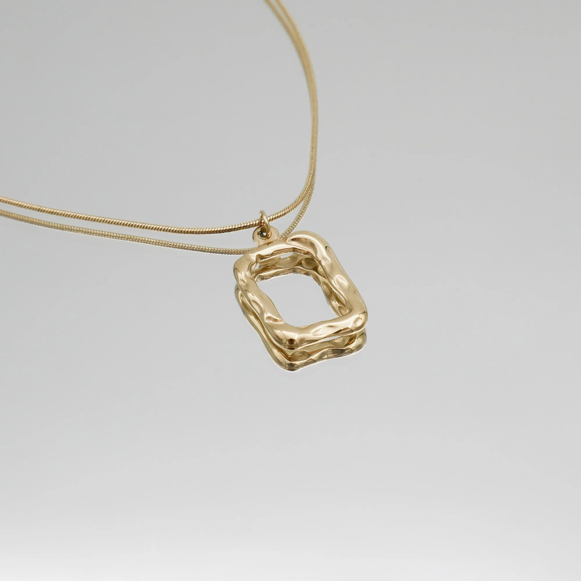 Elise Pendant Necklace