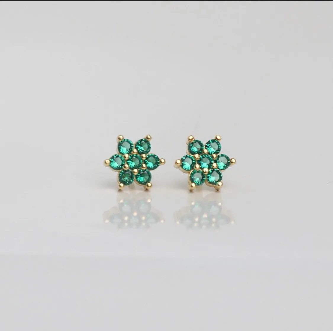 'Evergreen' 14k Gold Emerald Stud Earrings