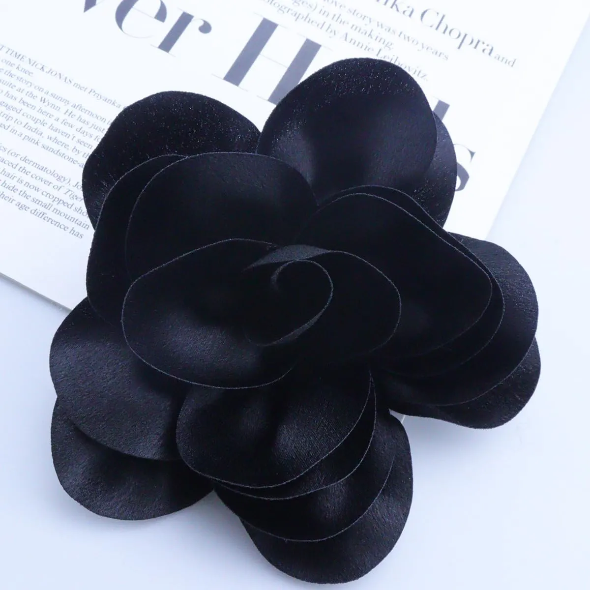Flower Pins Large Flower Brooches Dainty Satin Fabric Rose Flower Brooches Lapel Pins Delicate Elegant Silk Camellia Flower Oversized Brooch Pin for Women Wedding Part Dance Dress Suit Clothes Accessories Prom Jewelry Gifts