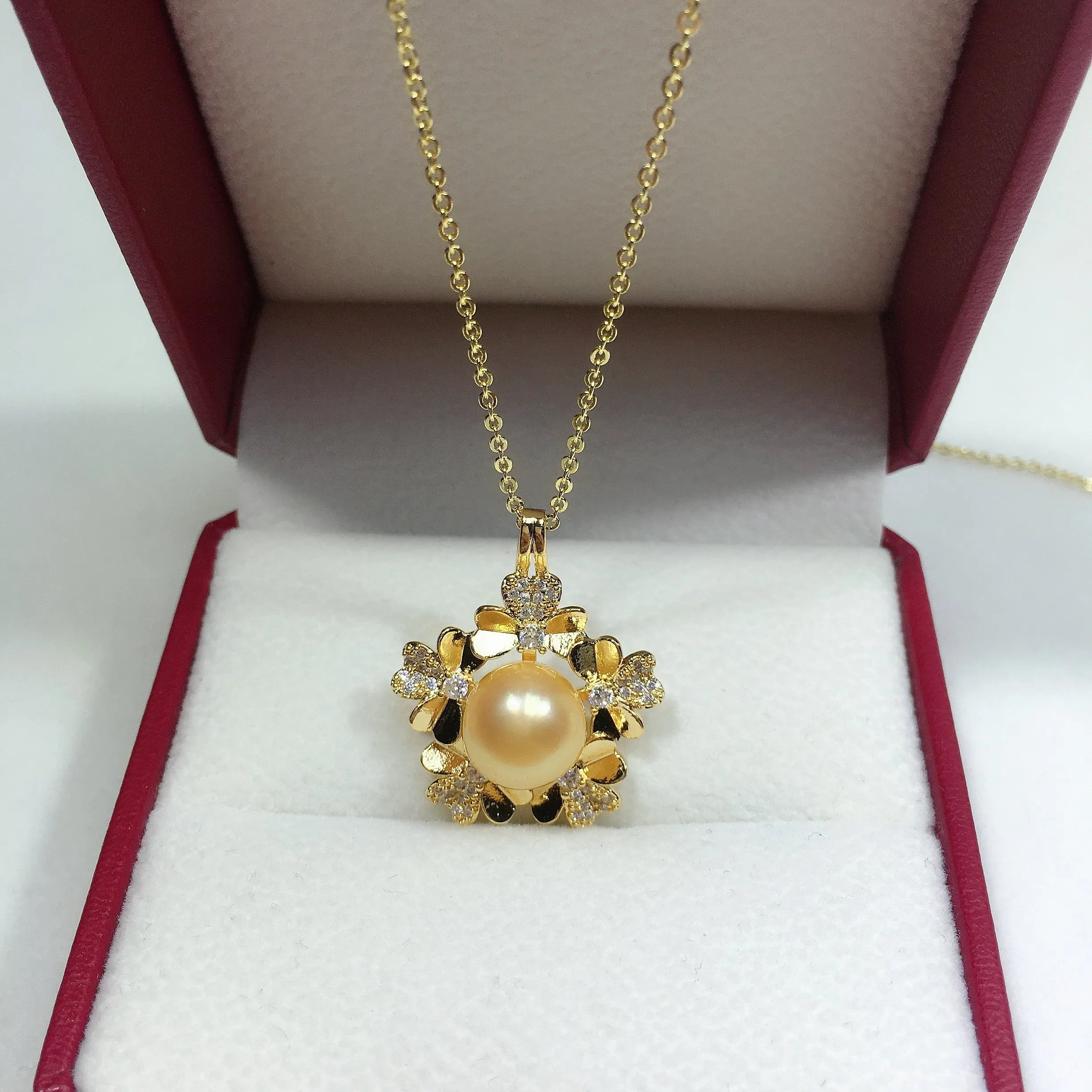 Gold Color Charm Chain Necklace 100% Natural Freshwater Pearl Pendant