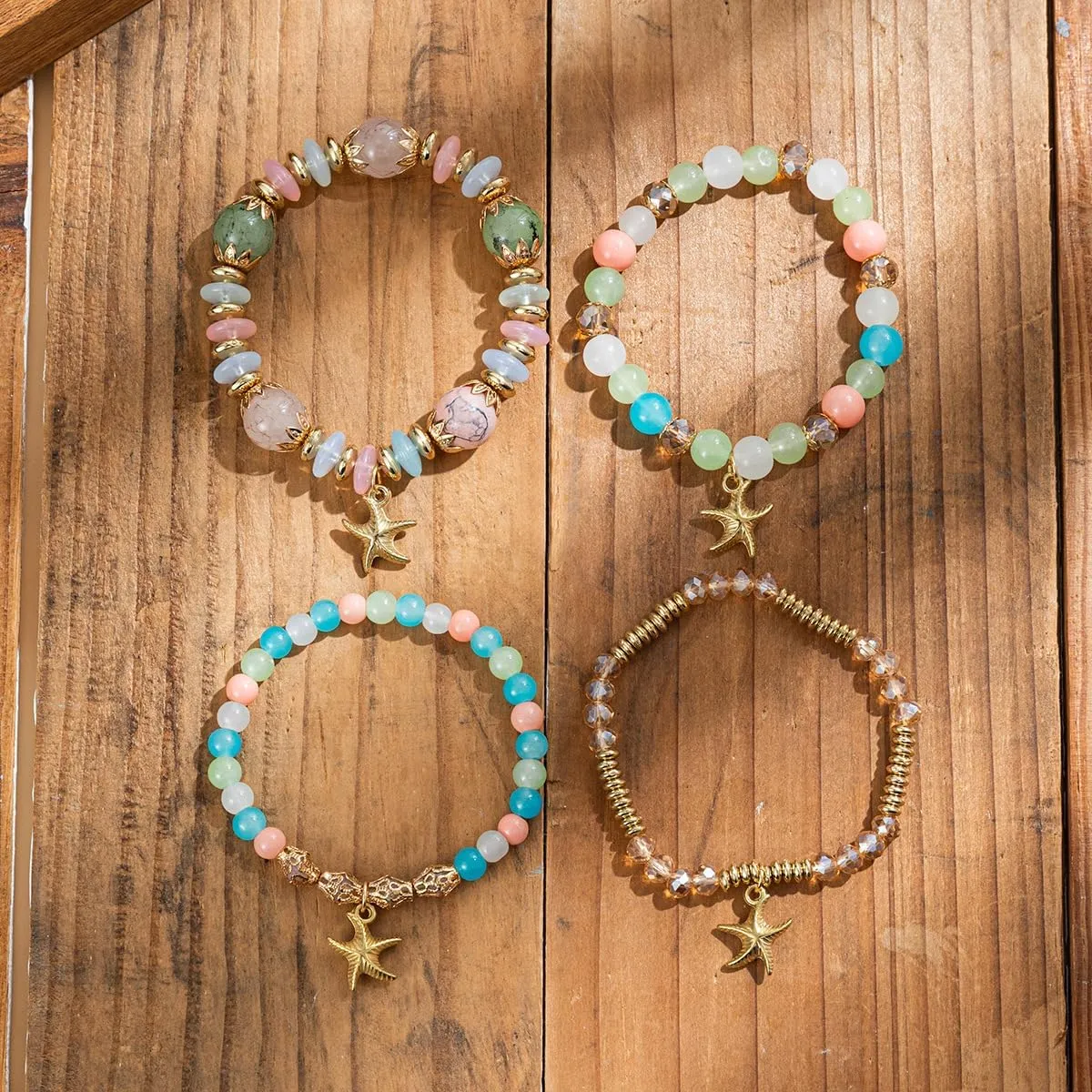 LIU JUN 4Pcs Set Starfish Bracelets For Women, Crystal Stone Star Pendant Stretch Bracelet Beaded Stackable Gold Starfish Charm Jewelry Boho Summer Beach Gifts