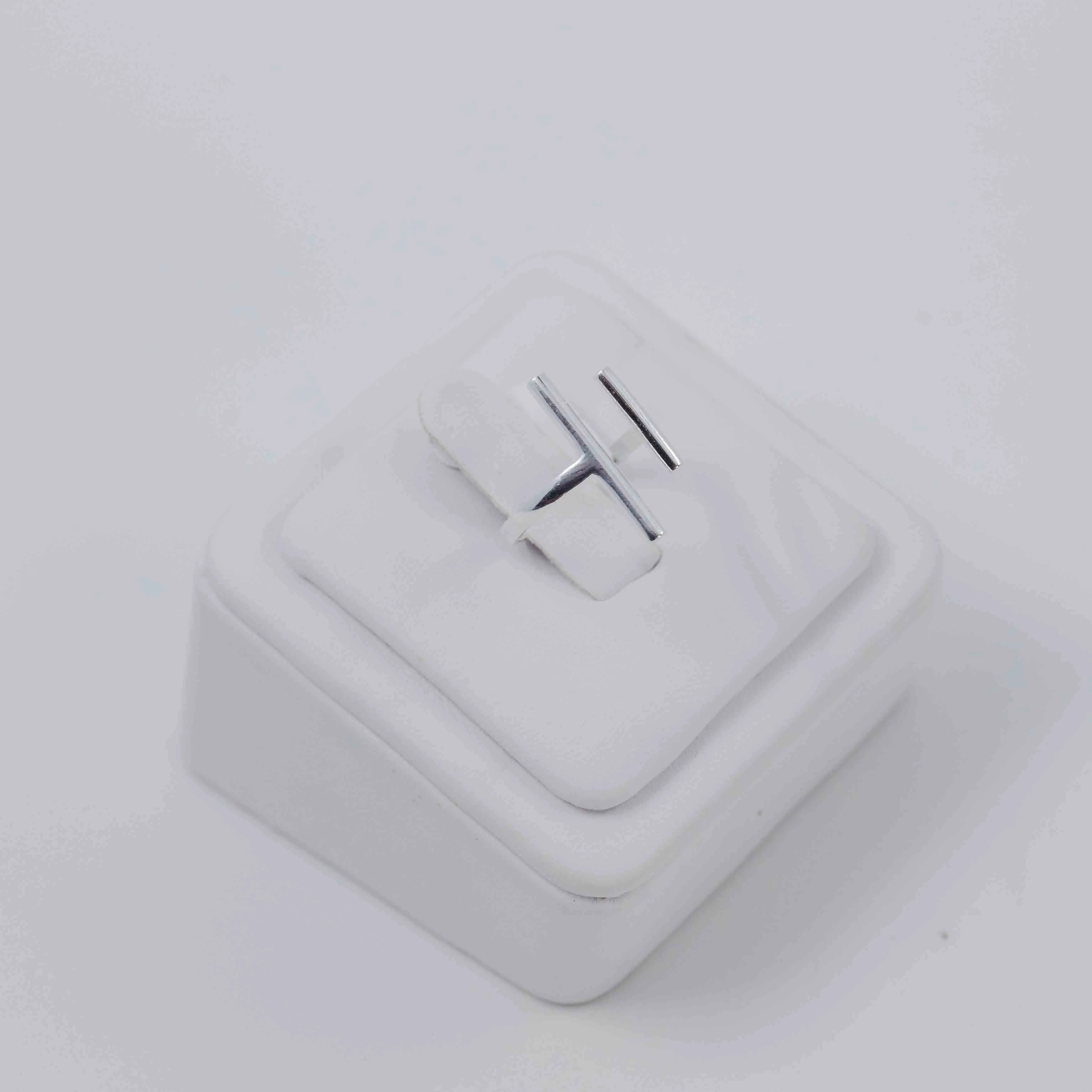 Modern pressure ring