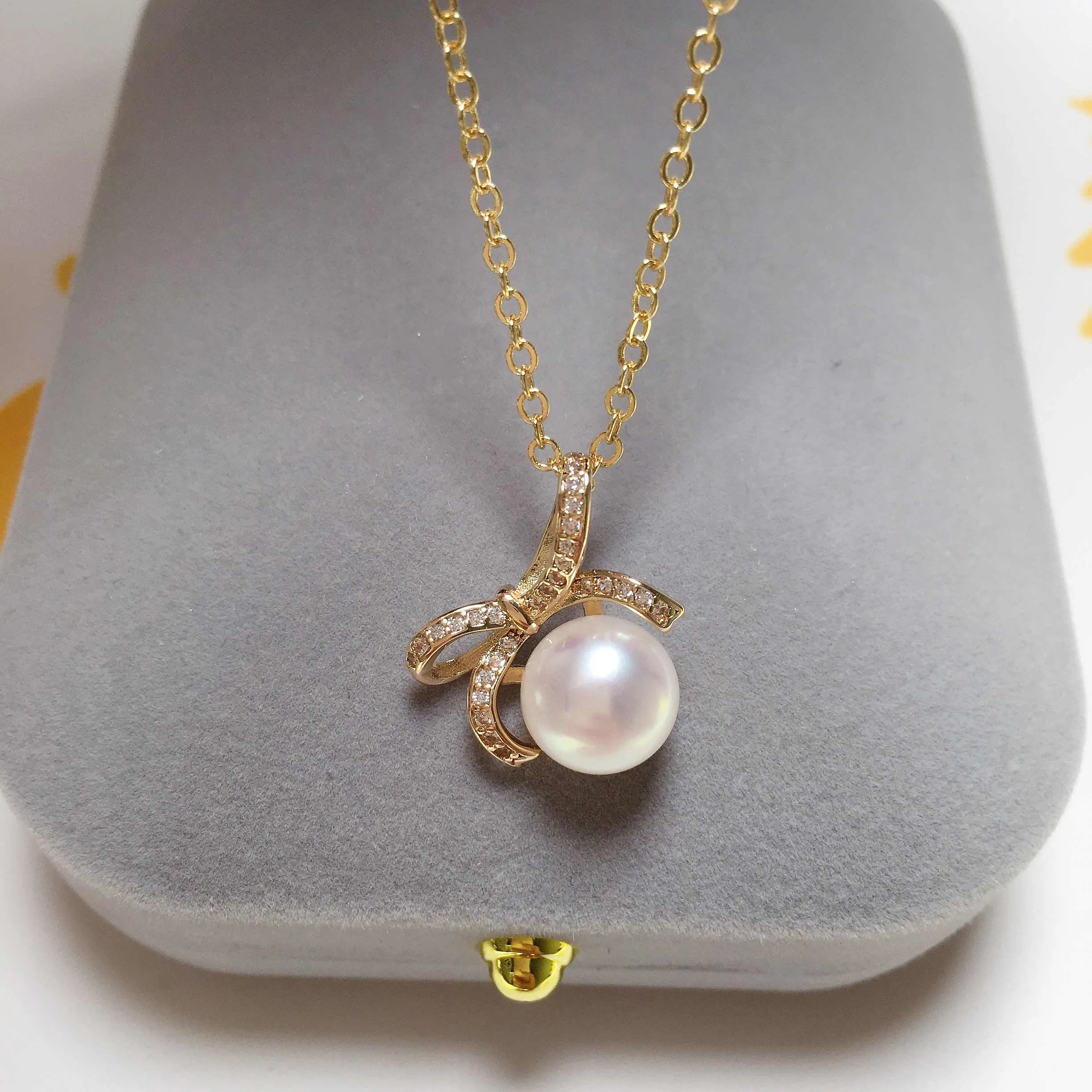 New Sweet Bow Pearl Pendant 100% Real Natural Freshwater Pearl Necklace