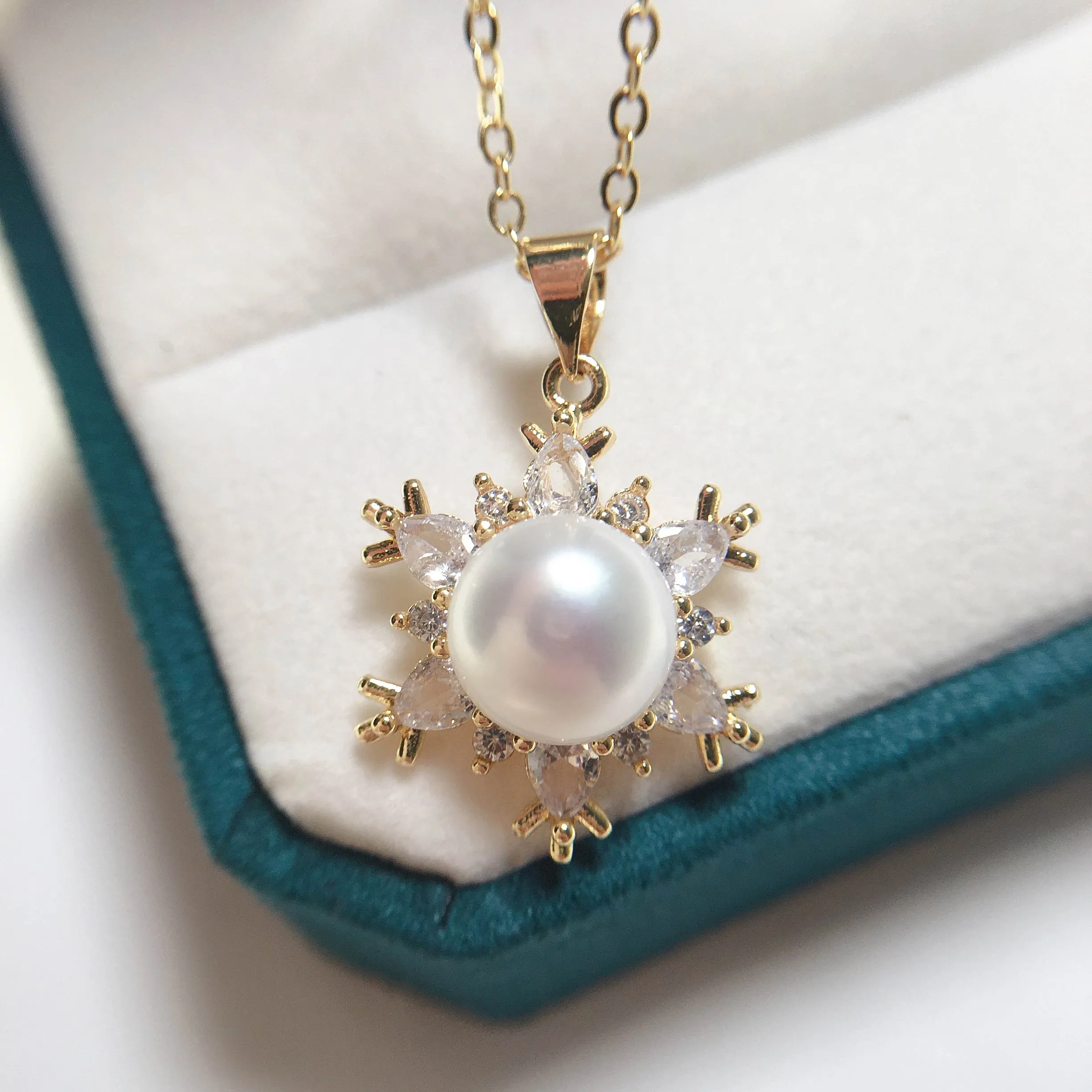 New Trendy Exquisite 14K Gold Plated Pearl Necklace