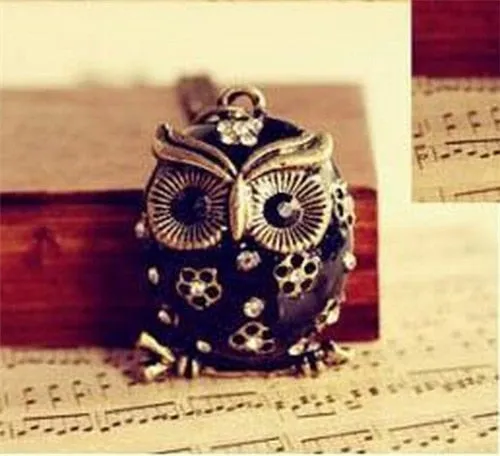Owl Design Rhinestones Crystal Pendant