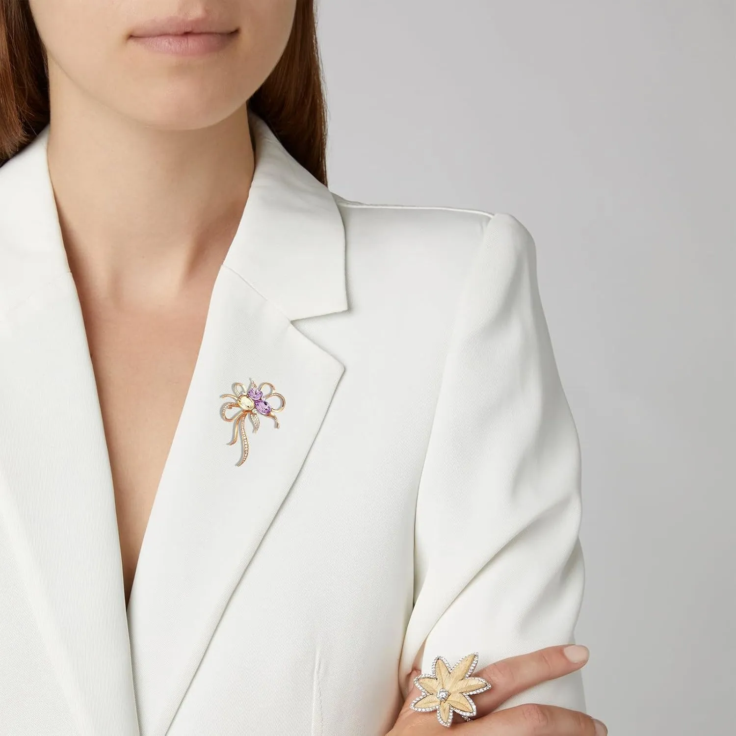 Rhinestone Flower Brooch - Pearl & Gold-plated Lapel Pin - Valentine's & Birthday Gifts