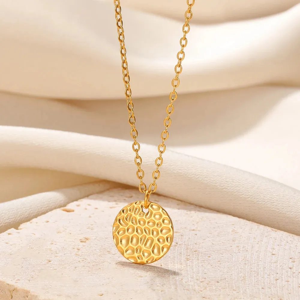Stainless Steel Love Heart Necklace For Women 2023 New Trendy Lip Chain Simple Pendant Necklace Jewelry free shipping