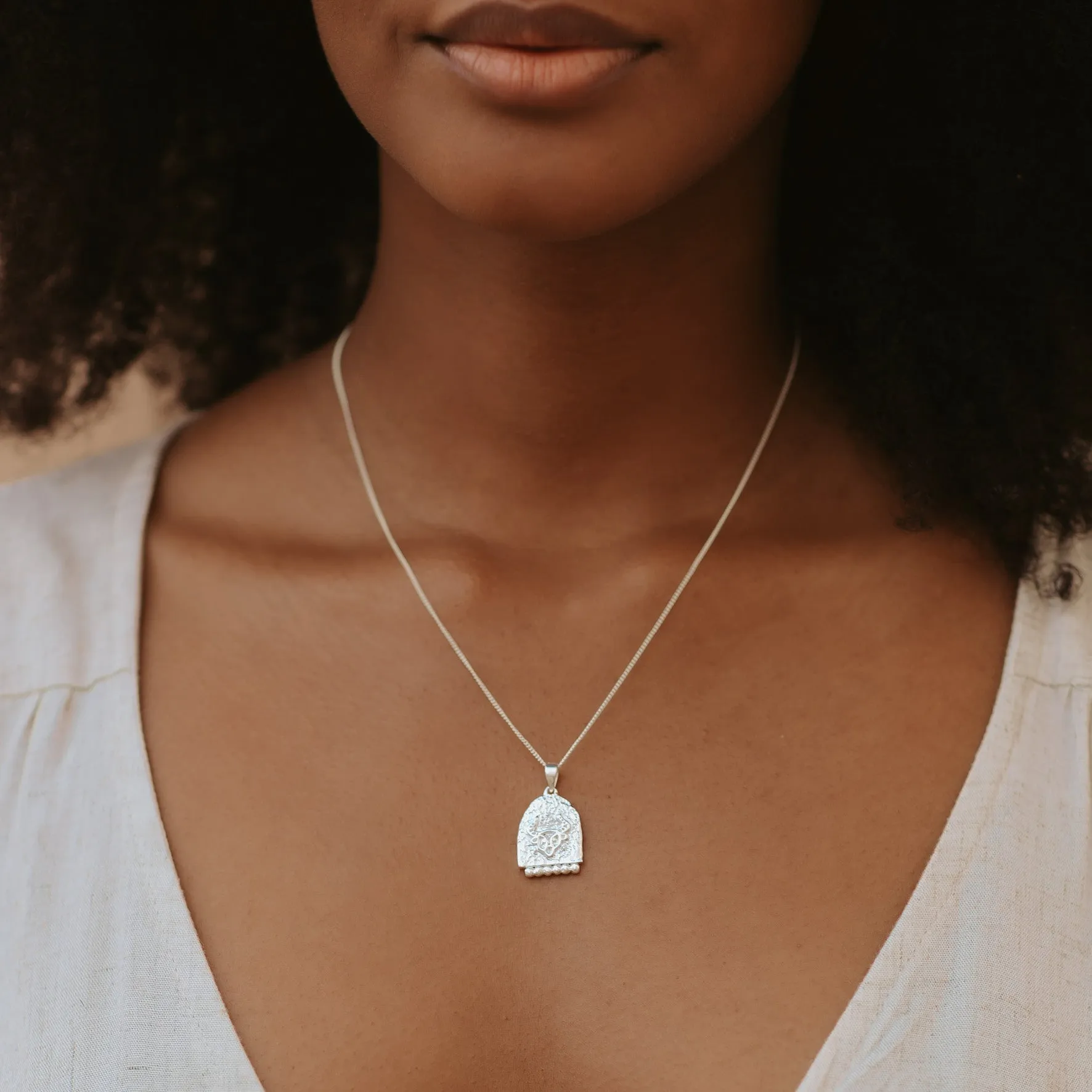 TAURUS ZODIAC NECKLACE - SILVER